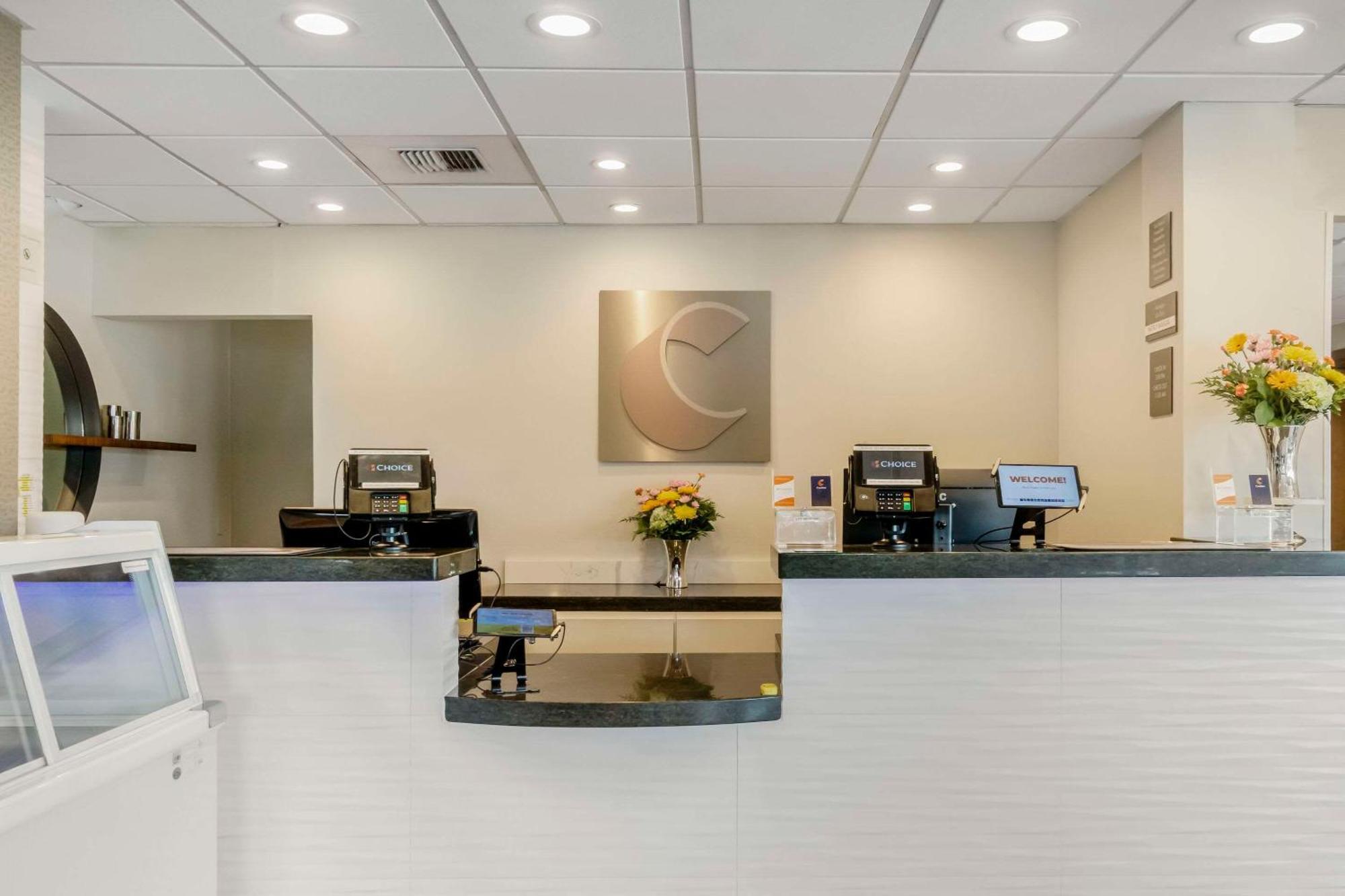 Comfort Inn & Suites Pacific - Auburn Bagian luar foto